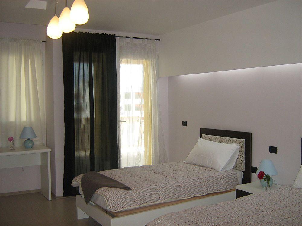 Hotel Albion Durrës Kültér fotó