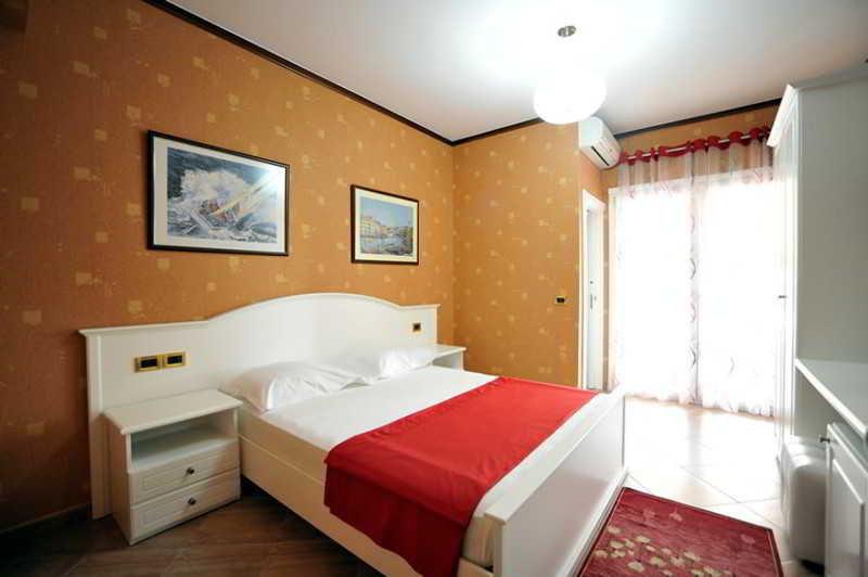 Hotel Albion Durrës Kültér fotó