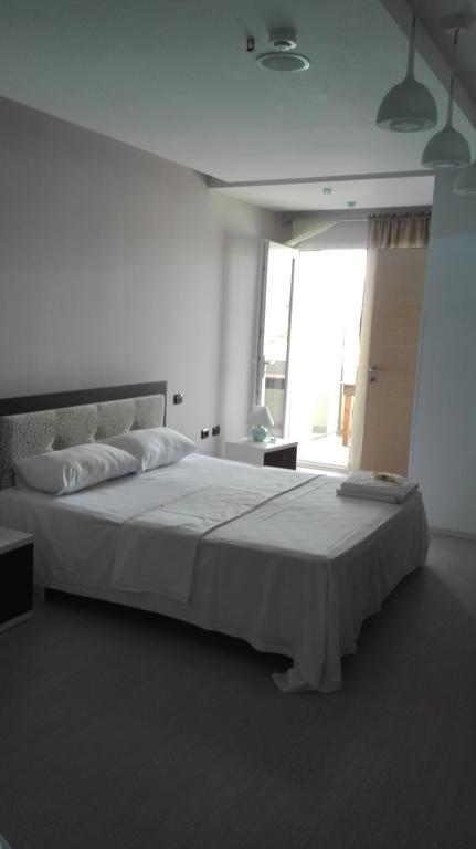 Hotel Albion Durrës Kültér fotó