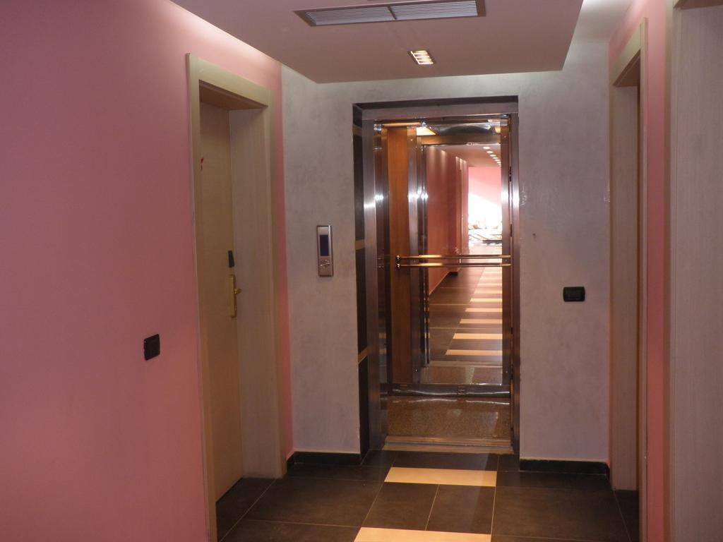 Hotel Albion Durrës Kültér fotó
