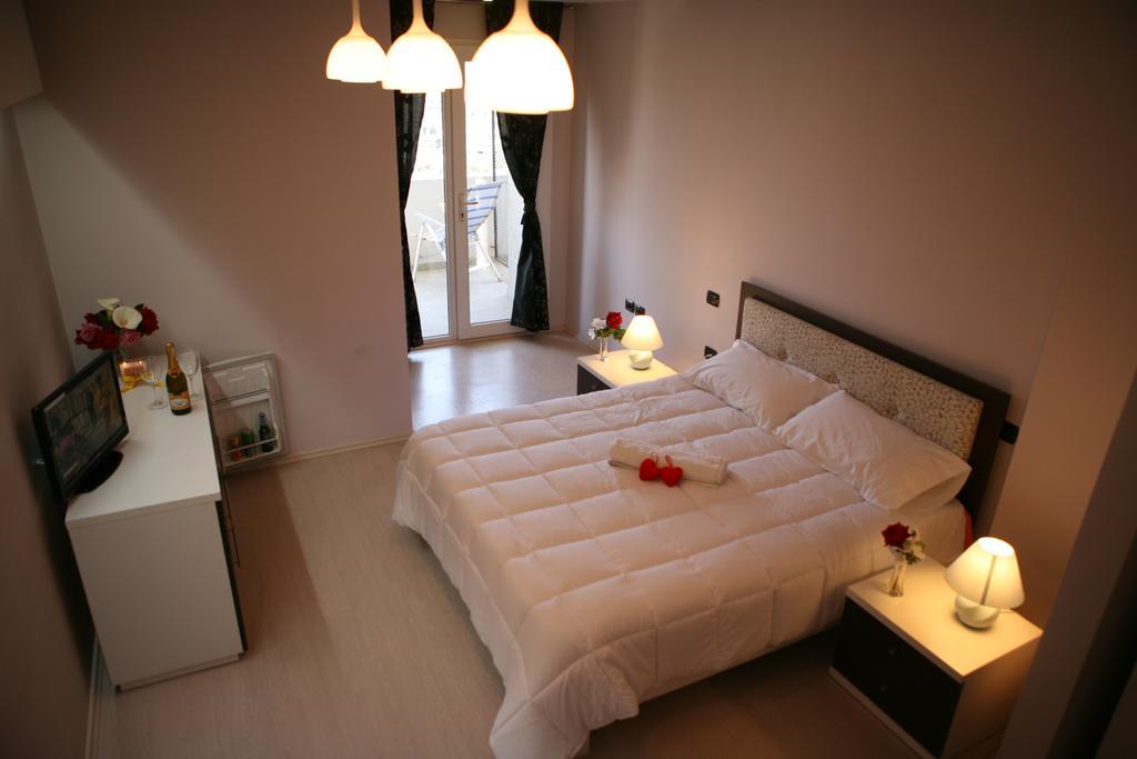 Hotel Albion Durrës Kültér fotó